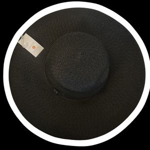 SHADE AND SHARE BLACK FLOPPY SUN HAT